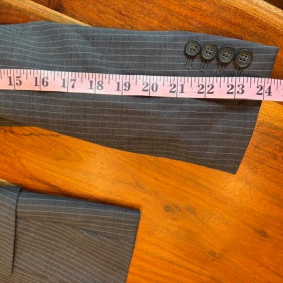 Club Monaco Suit | Grey and blue pinstripe suit | Blazer Size 2 | Pants Size 4 - Picture 5 of 16